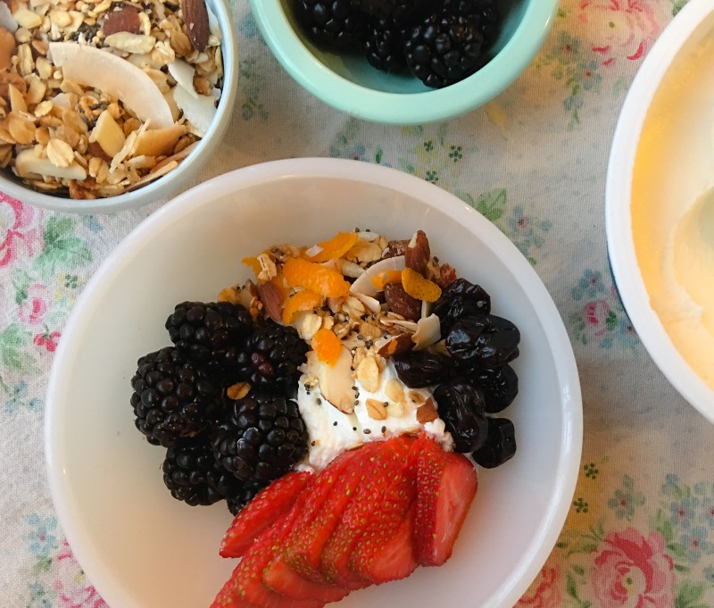 granola with fruit